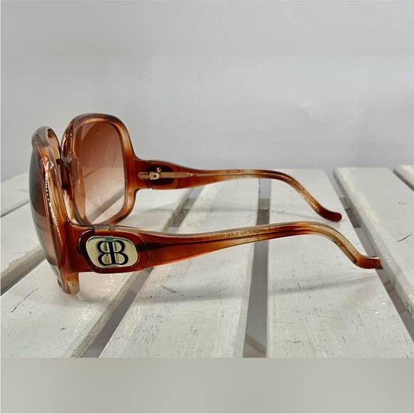 Balenciaga Tortoise Shell Sunglasses - Picture 5 of 10